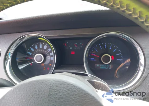 2014 Ford Mustang V6 из США, поврежденный, VIN 1ZVBP8EM4E5201342